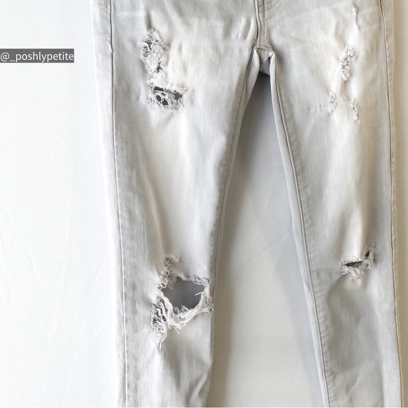 American Eagle grey super stretch low rise distressed jegging - Picture 15 of 16